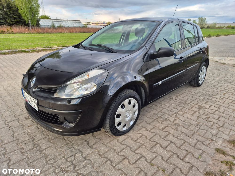 Renault Clio 1.5 dCi Alize - 17