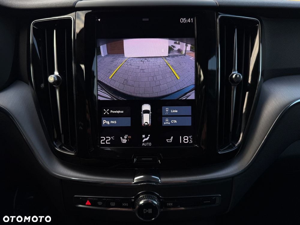 Volvo XC 60 B4 D AWD Momentum Pro - 25