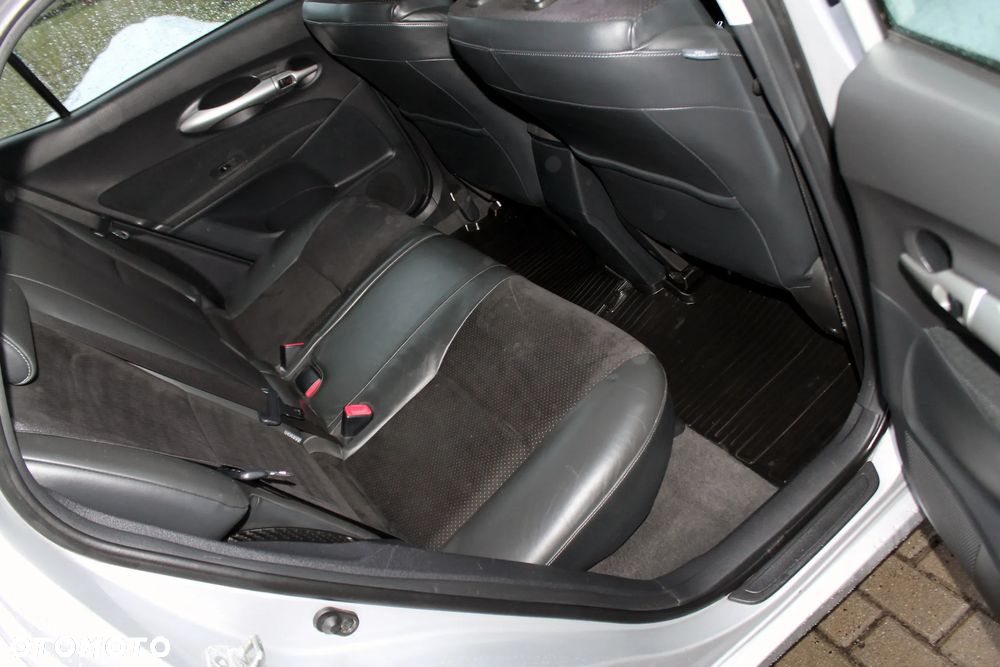 Toyota Auris - 13