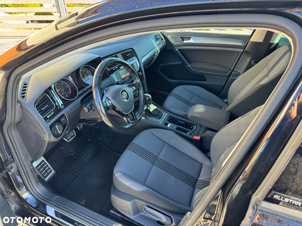 Volkswagen Golf 2.0 TDI BlueMotion Technology DSG Allstar - 13