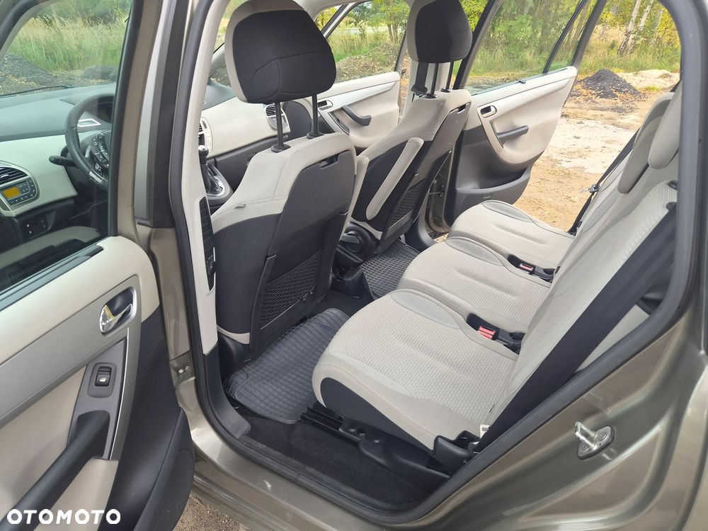 Citroën C4 Grand Picasso - 16