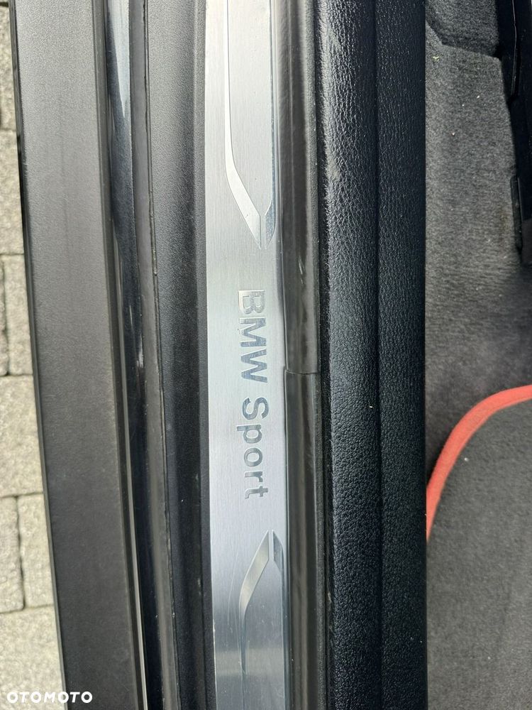 BMW X1 sDrive18d Sport Line - 32