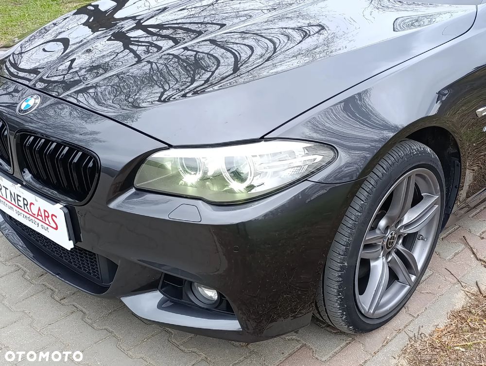 BMW Seria 5 525d xDrive Luxury Line - 15