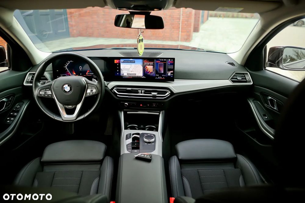 BMW Seria 3 318d Luxury Line - 12