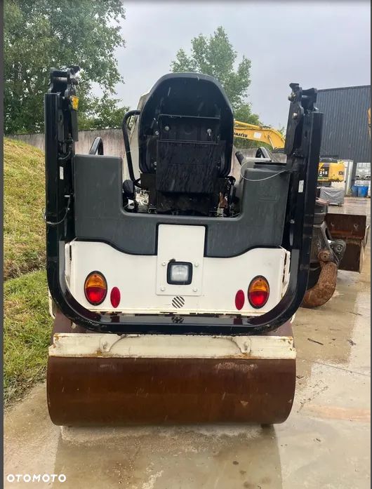 Caterpillar CAT CB 24 B cat CB24B walec drogowy - 9