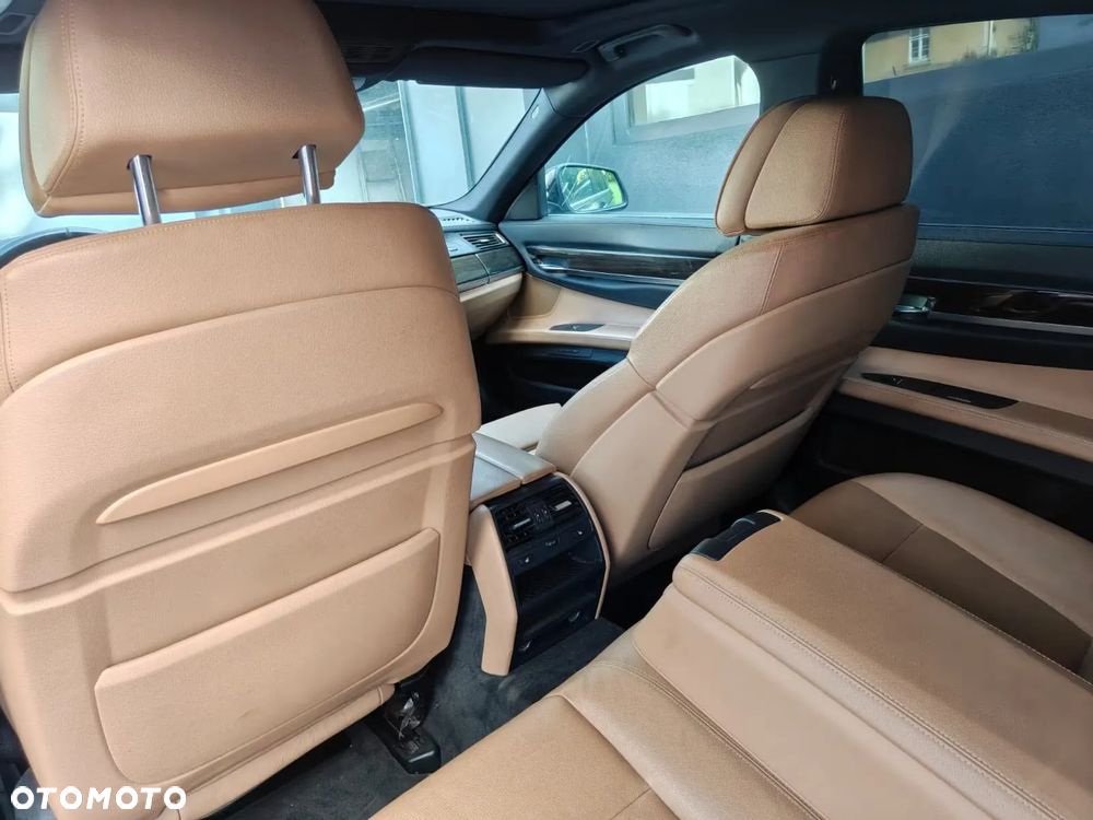 BMW Seria 7 740d xDrive - 5