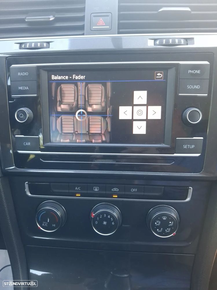 VW Golf 1.6 TDI R-Line - 11