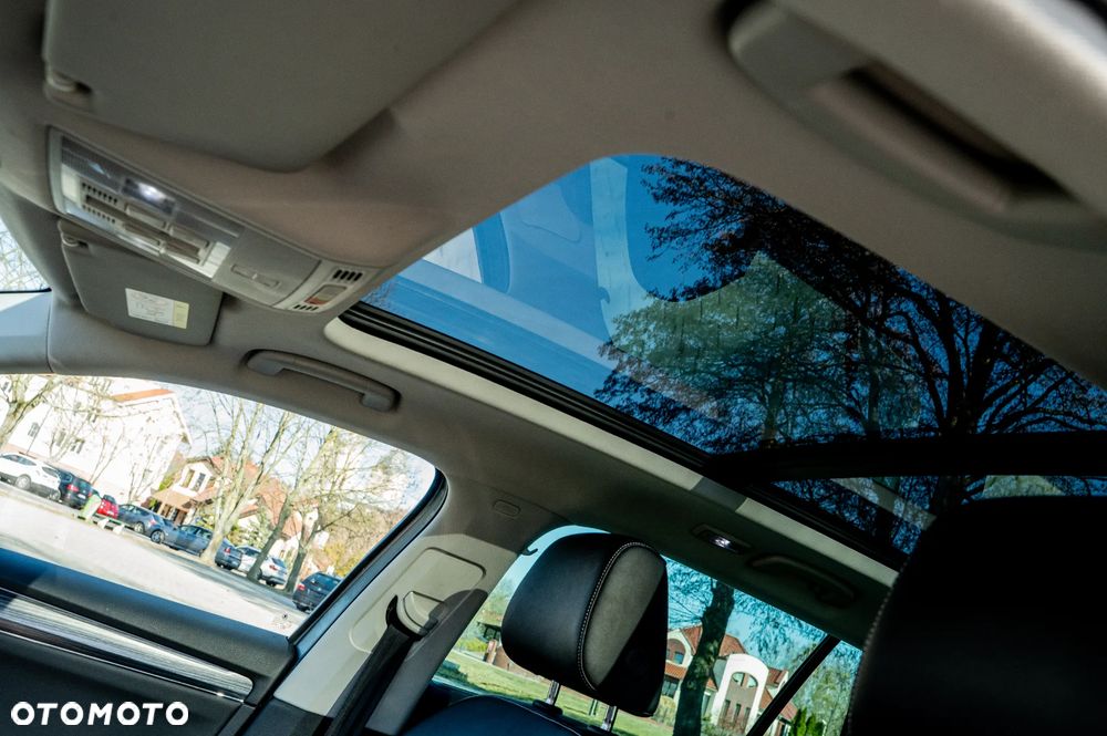 Skoda Superb 2.0 TDI DSG Premium Edition - 39