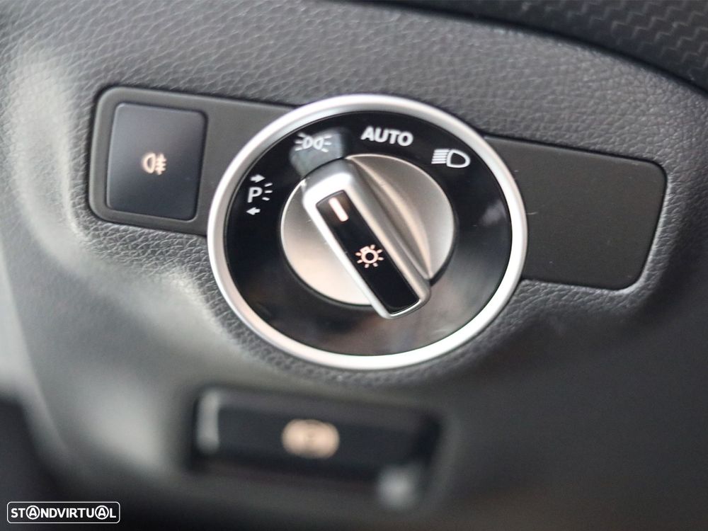 Mercedes-Benz A 180 d Urban - 14