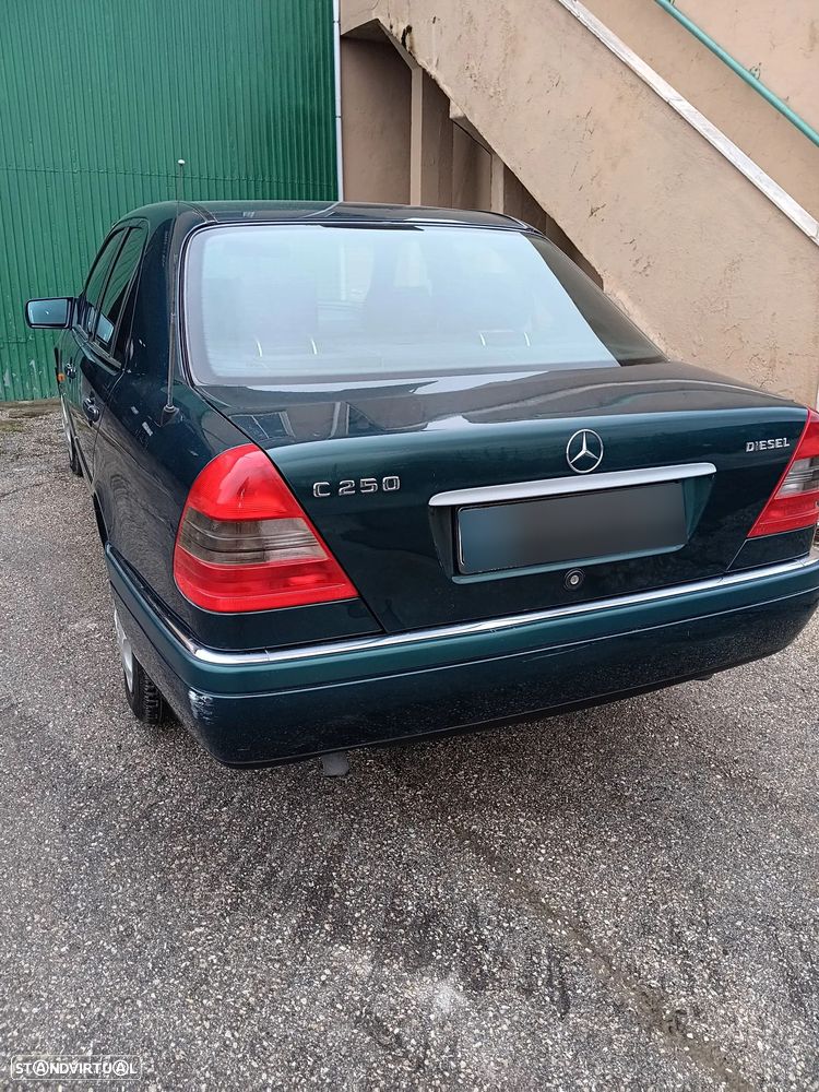 Mercedes-Benz C 250 D Elegance - 9