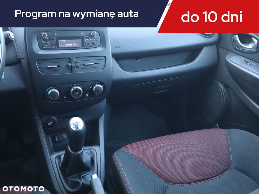 Renault Clio - 10