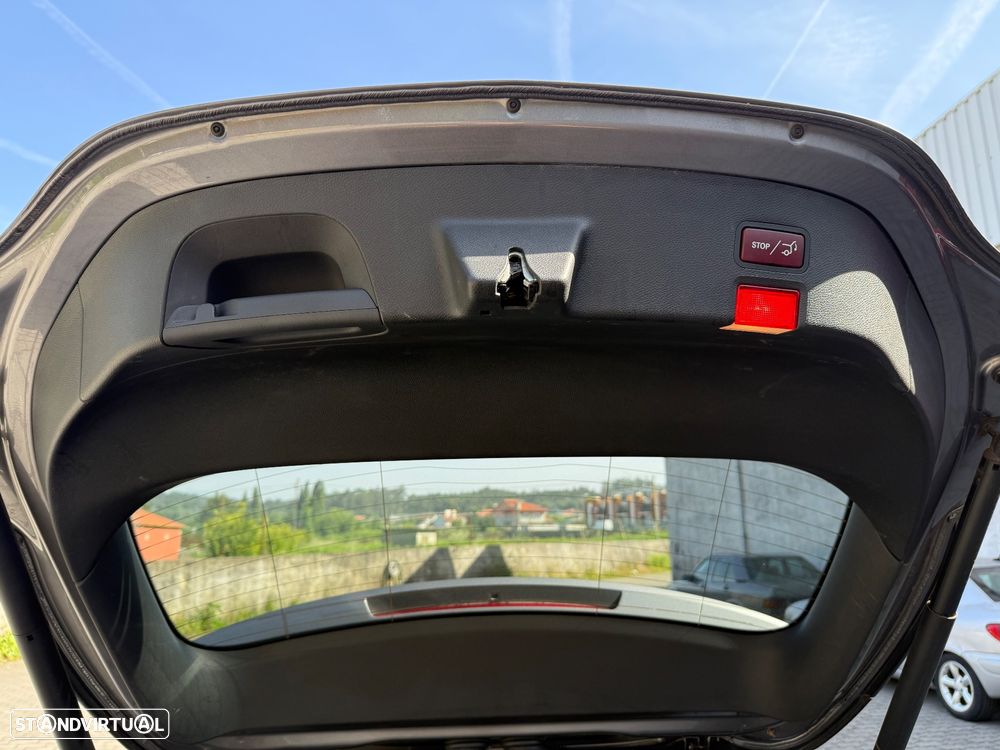 Mercedes-Benz CLA 200 d Shooting Brake AMG Line Aut. - 18