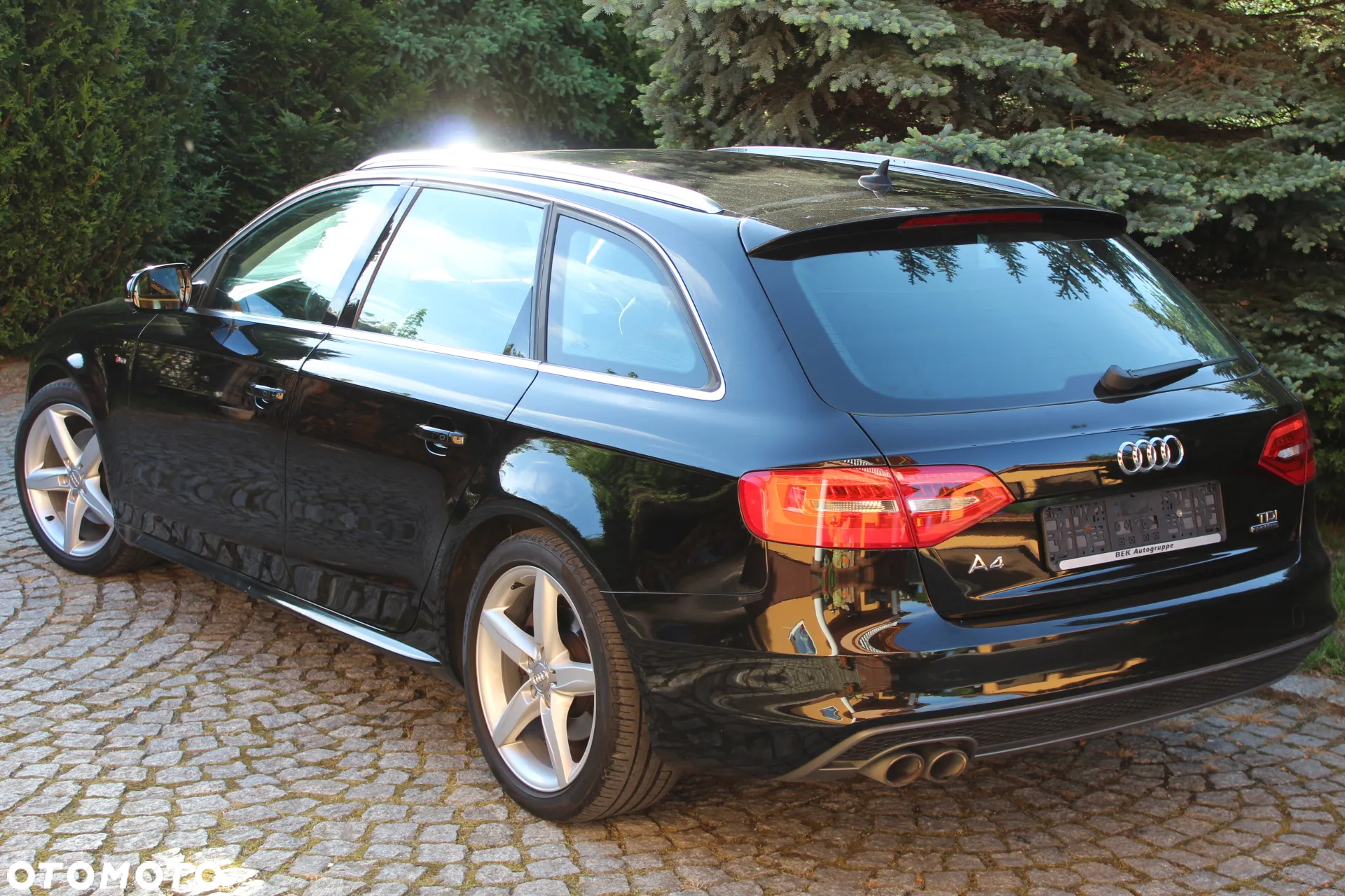 Audi A4 Avant 2.0 TDI quattro design - 12