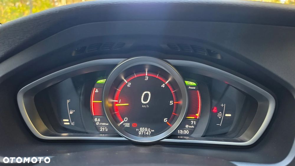 Volvo V40 D2 Drive-E SCR Momentum - 34