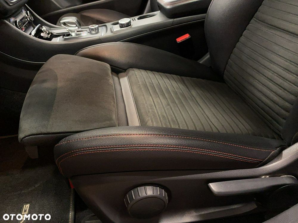 Mercedes-Benz CLA - 16