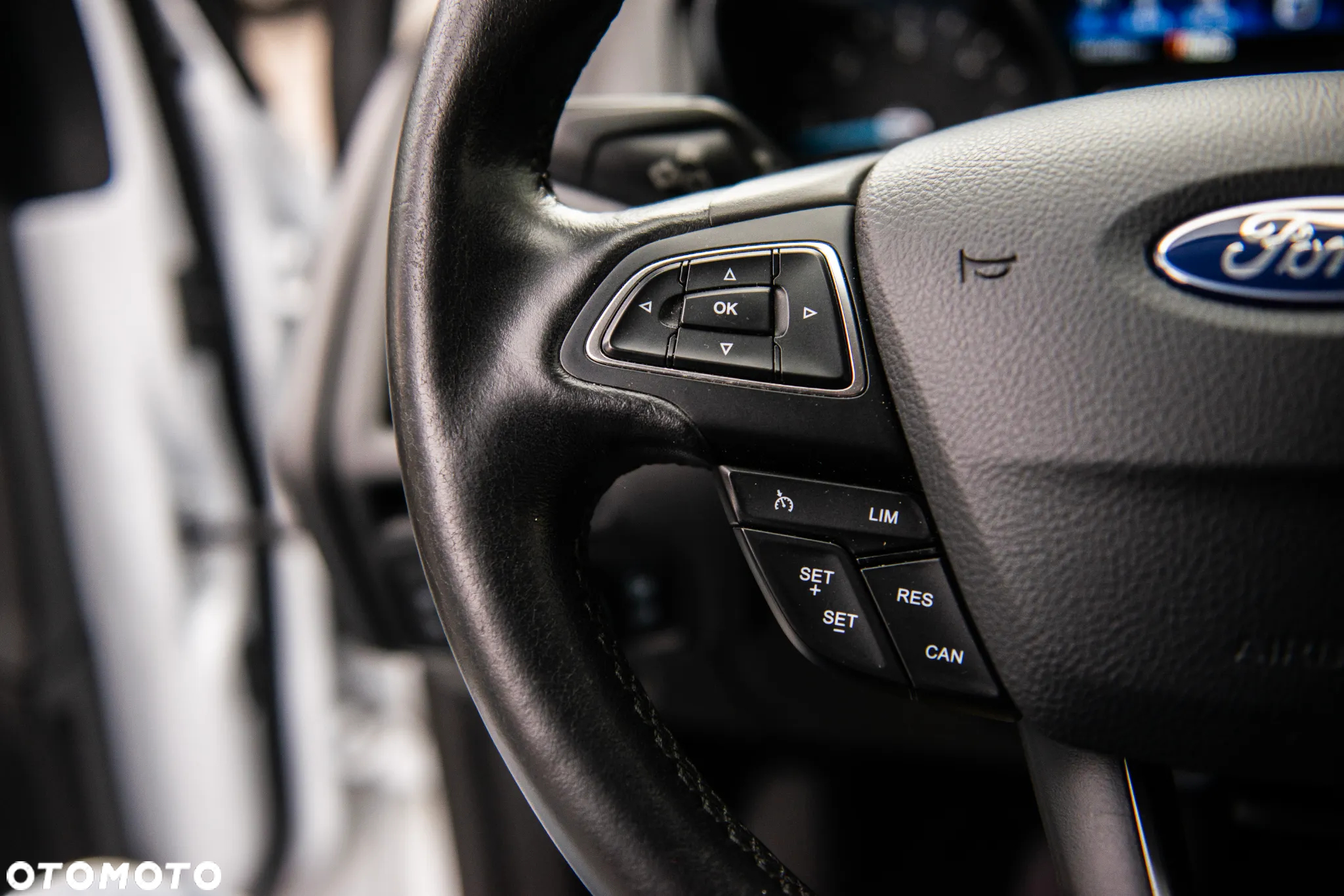 Ford Focus 1.5 EcoBlue Start-Stopp-System TITANIUM STYLE - 32