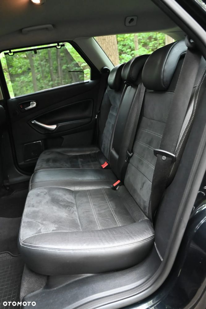 Ford Mondeo - 27