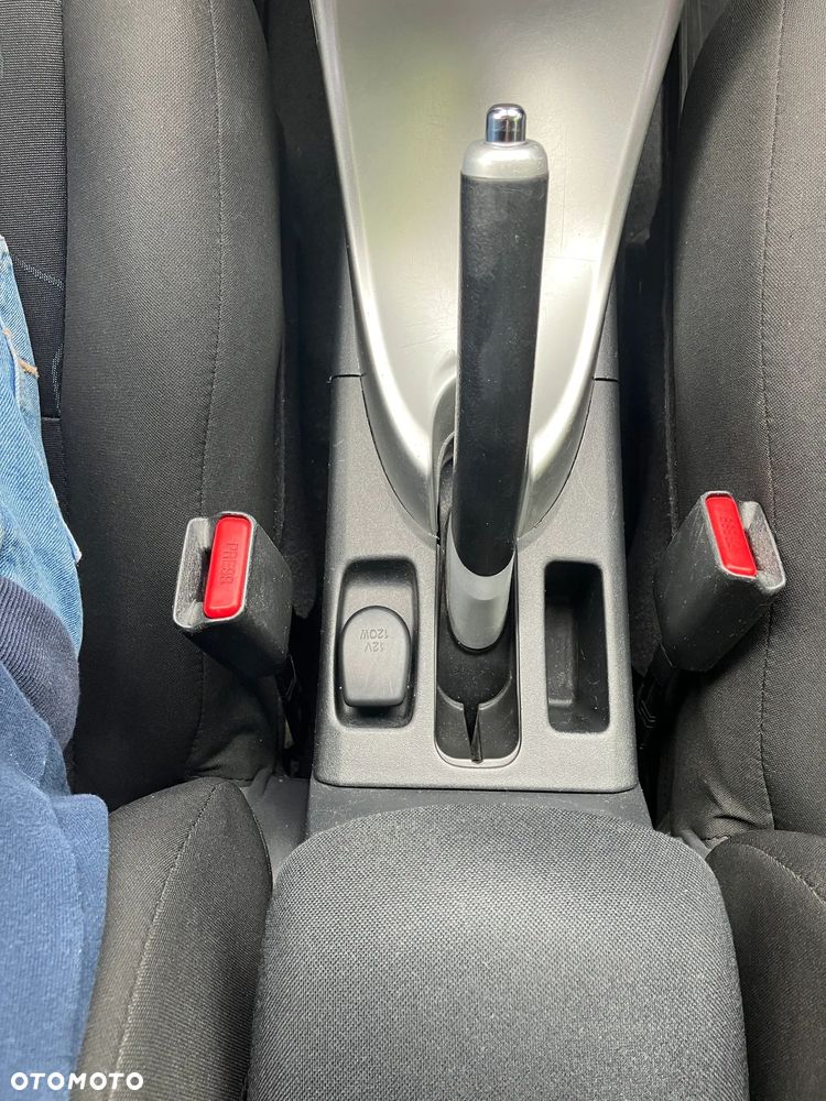 Toyota Auris - 16