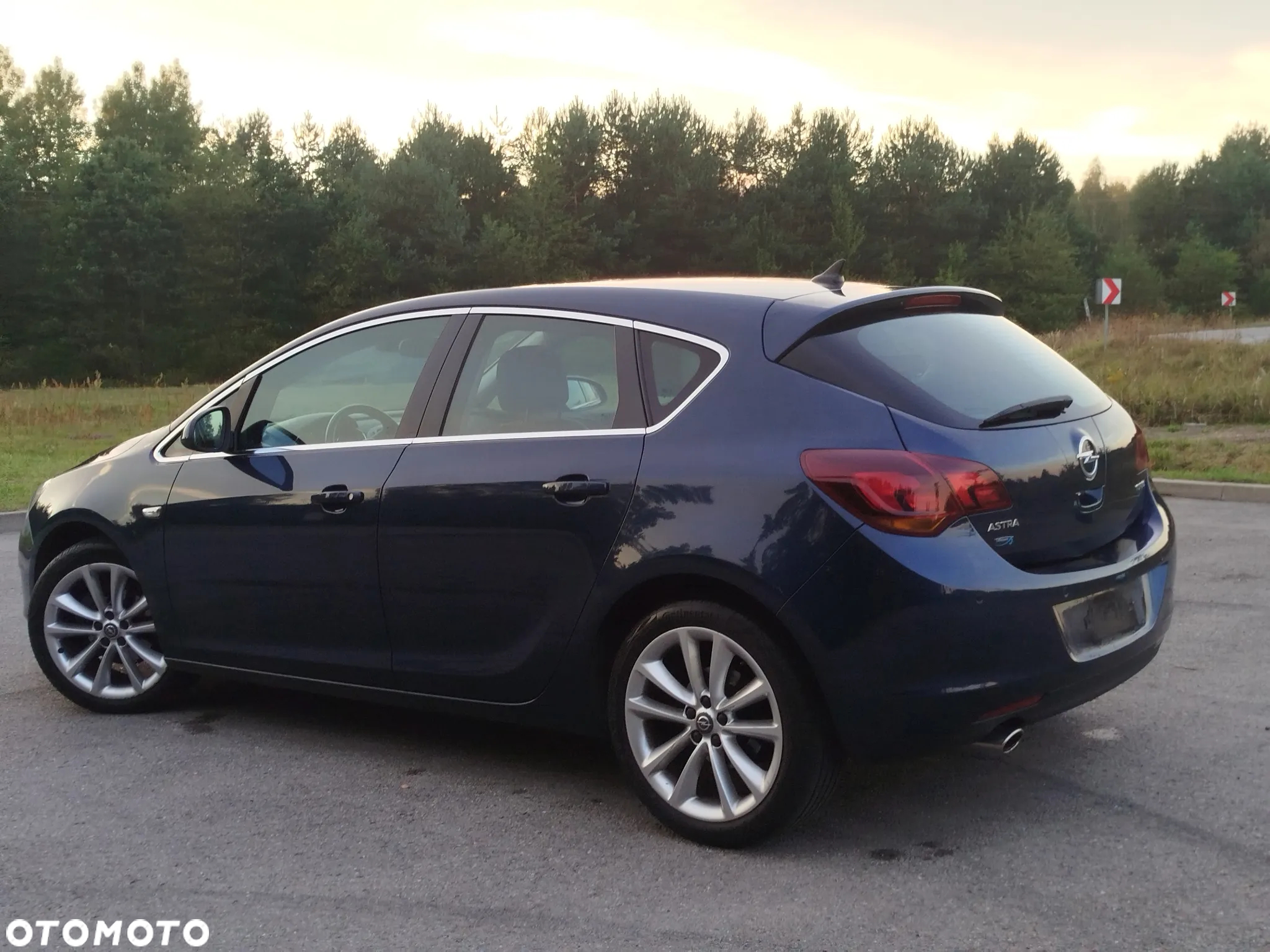 Opel Astra 1.4 Turbo Cosmo - 11