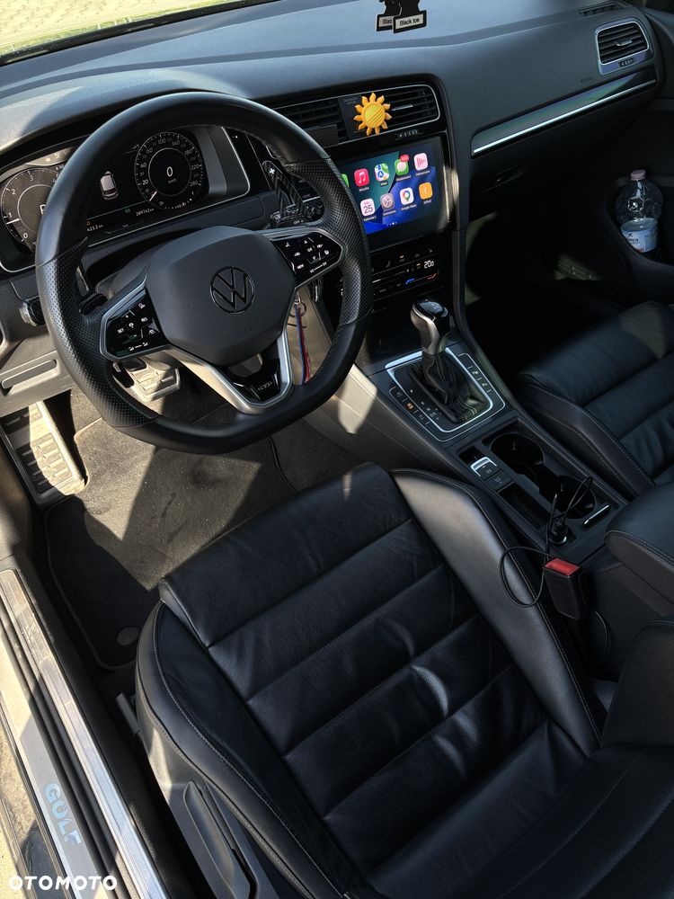 Volkswagen Golf - 11