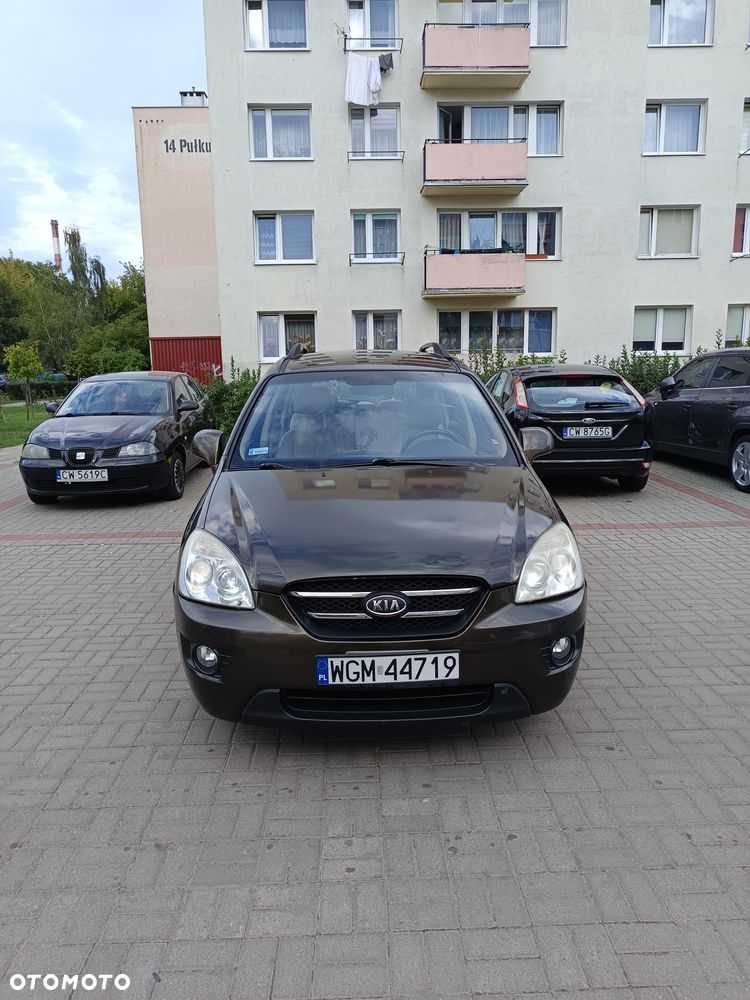 Kia Carens - 1