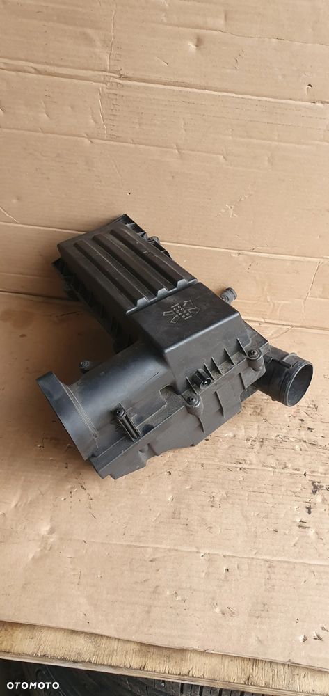 Obudowa filtra powietrza Audi A3 8P 1.9 TDI 3C0129607AD 3C0129601AJ - 4