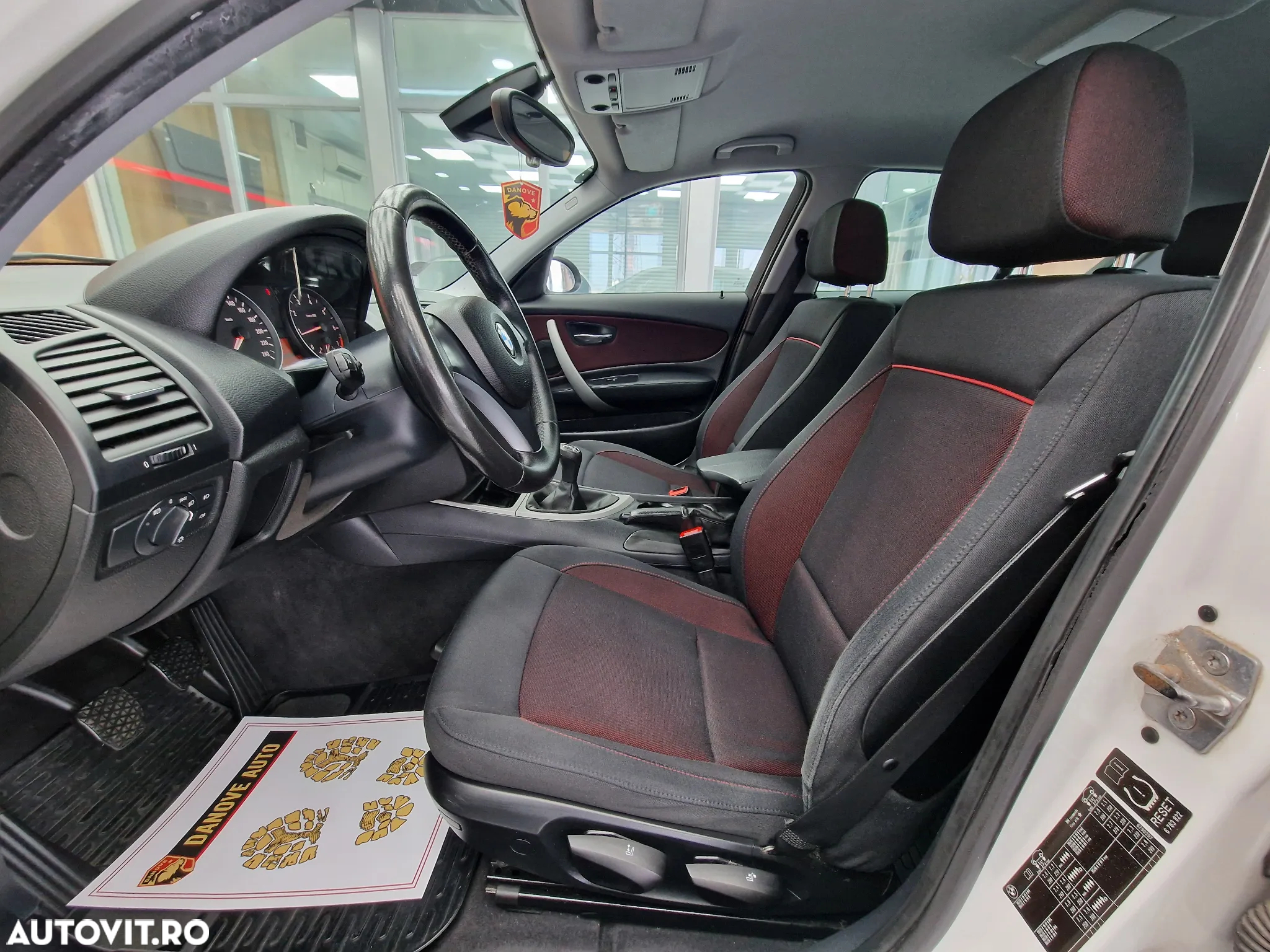 BMW Seria 1 118i - 6