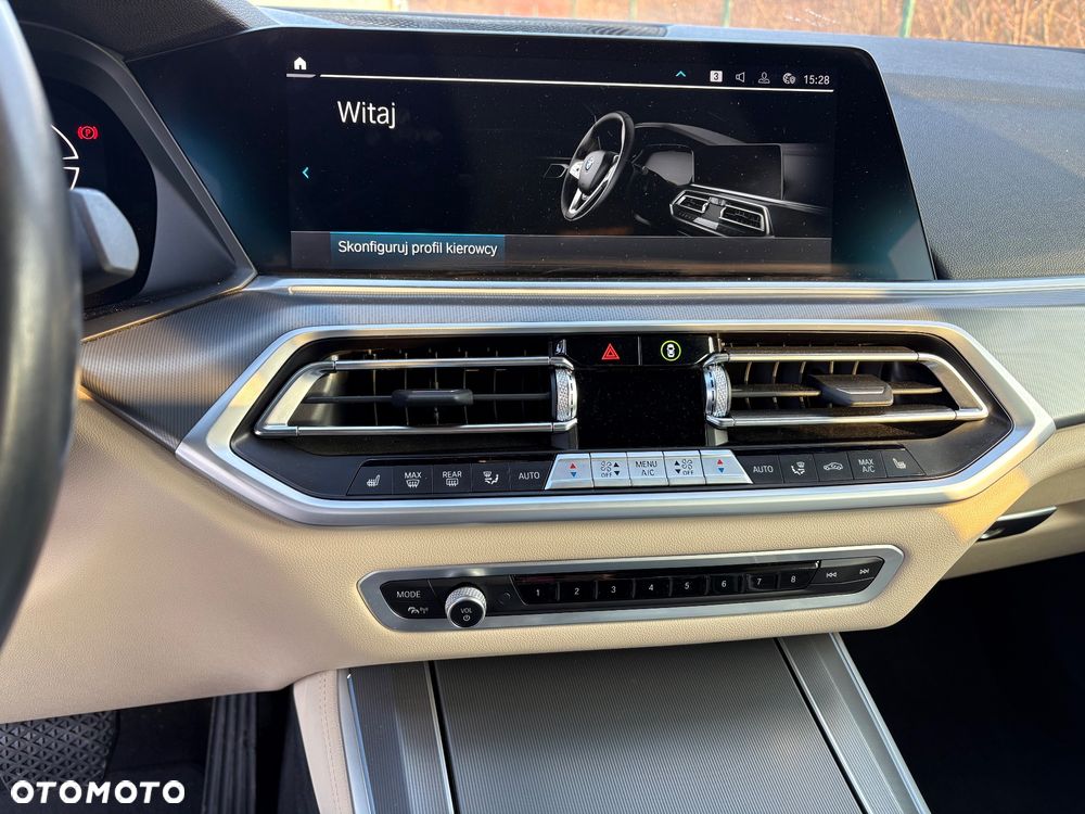 BMW X5 xDrive45e - 22