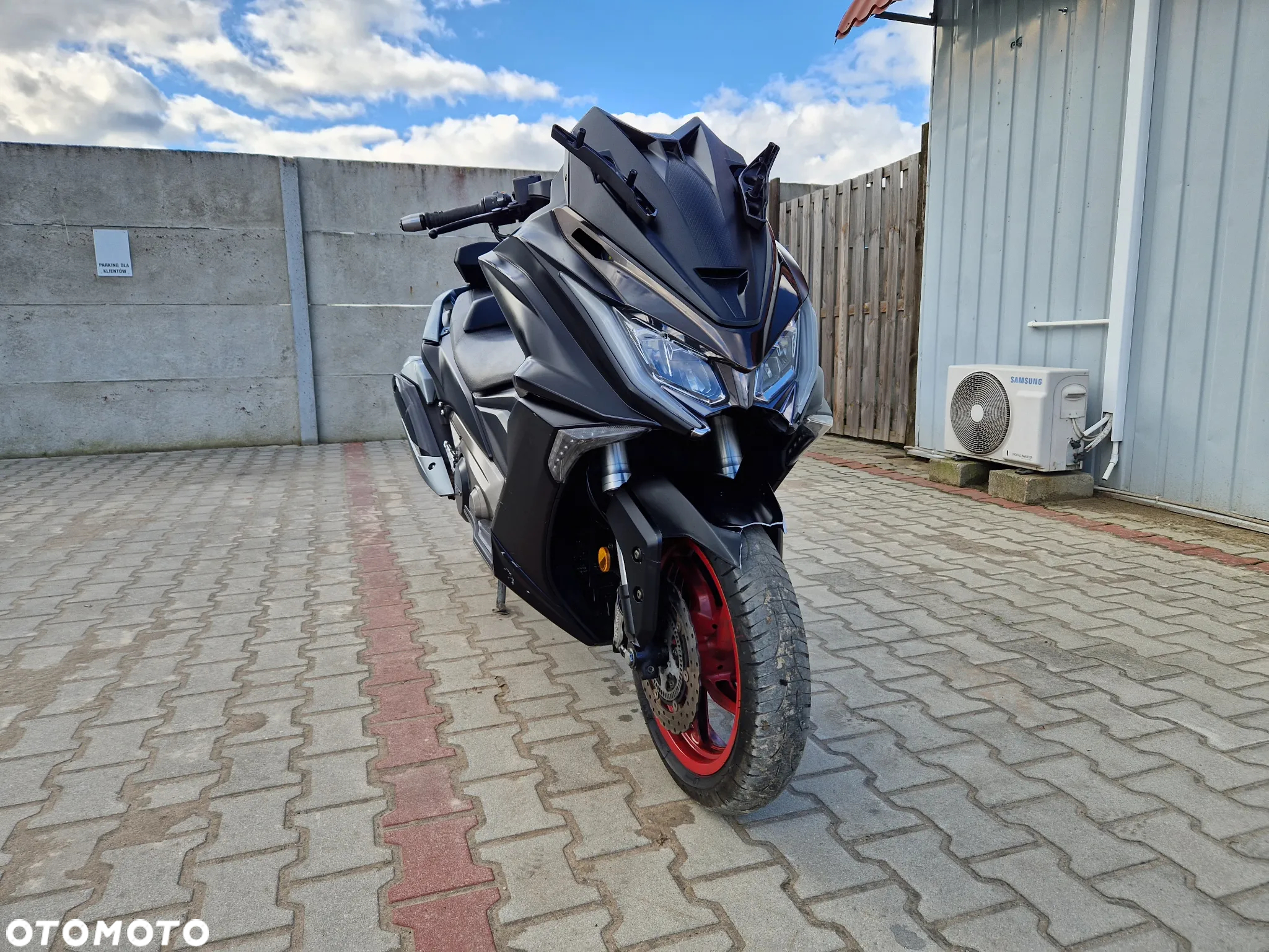 Kymco AK 550 - 3