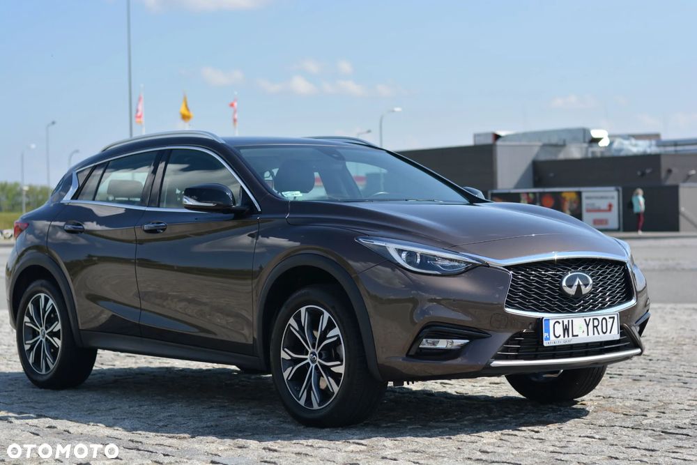Infiniti QX - 3
