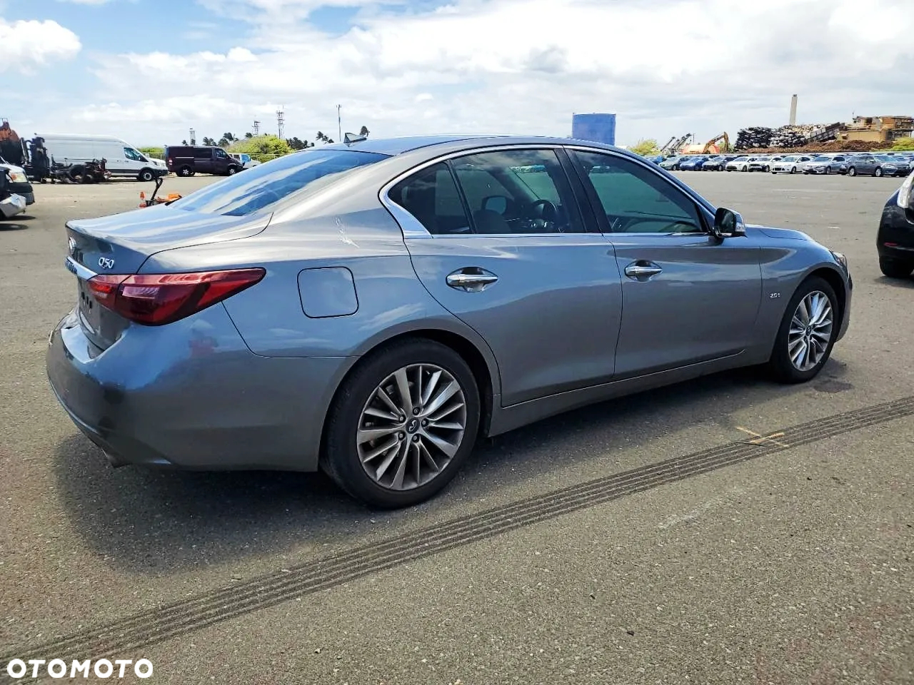 Infiniti Q50 - 3