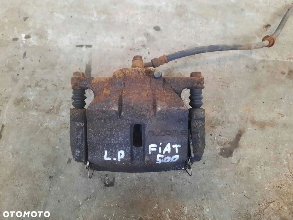 ZACISK LEWY PRZÓD PRZEDNI LEWY FIAT 500 - 1