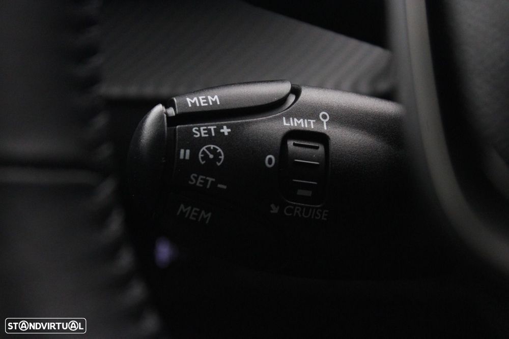 Peugeot 208 1.2 PureTech Allure — fotografia 10