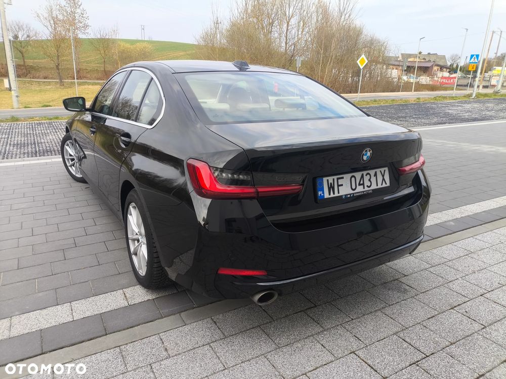 BMW Seria 3 320i - 7