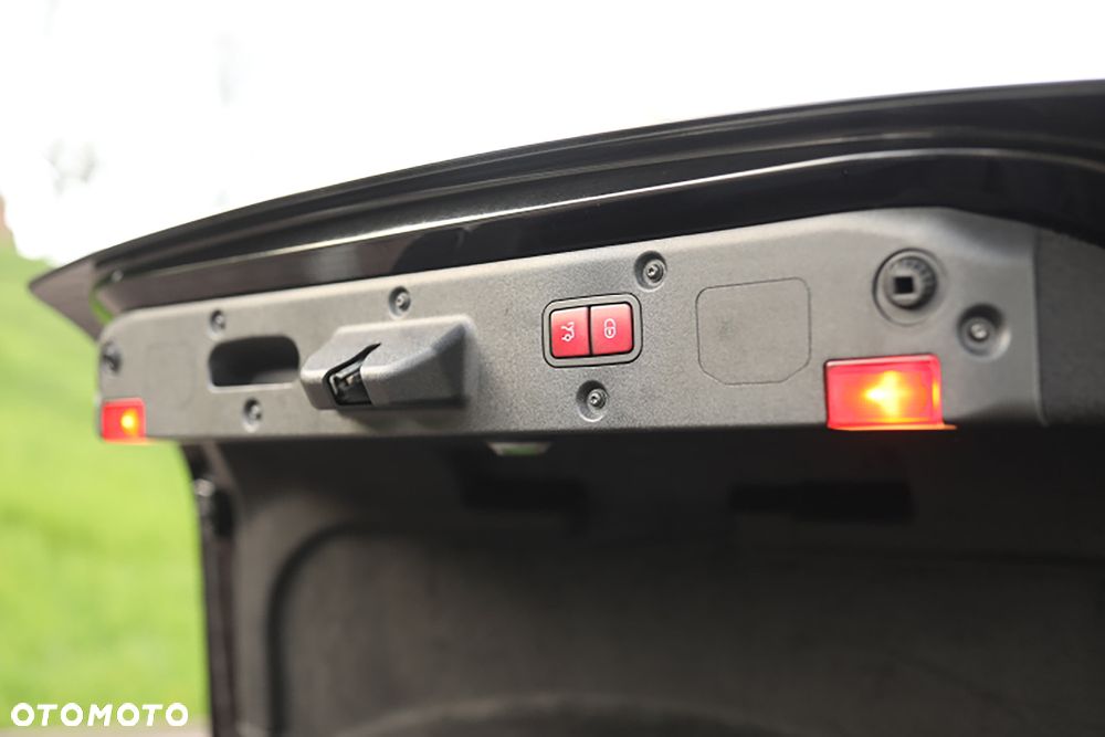 Mercedes-Benz CL 63 AMG - 11