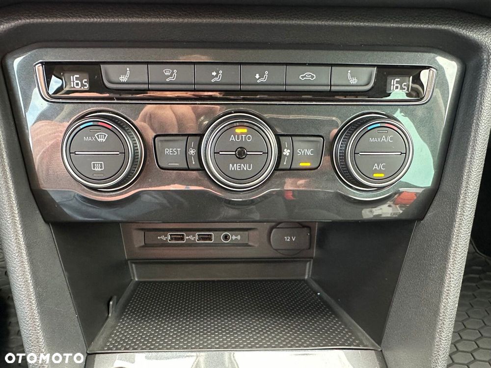 Volkswagen Tiguan - 28