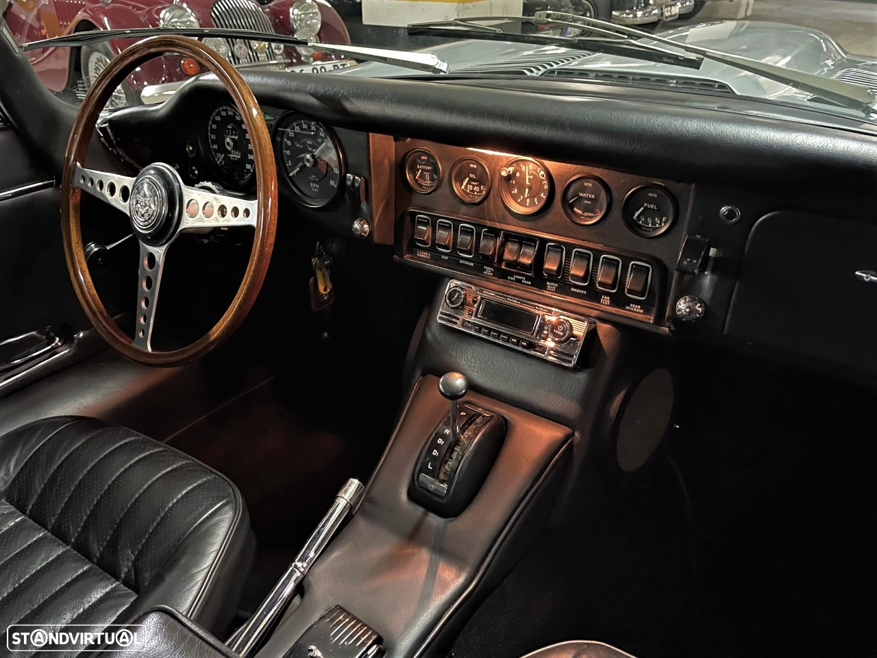 Jaguar E-Type - 8