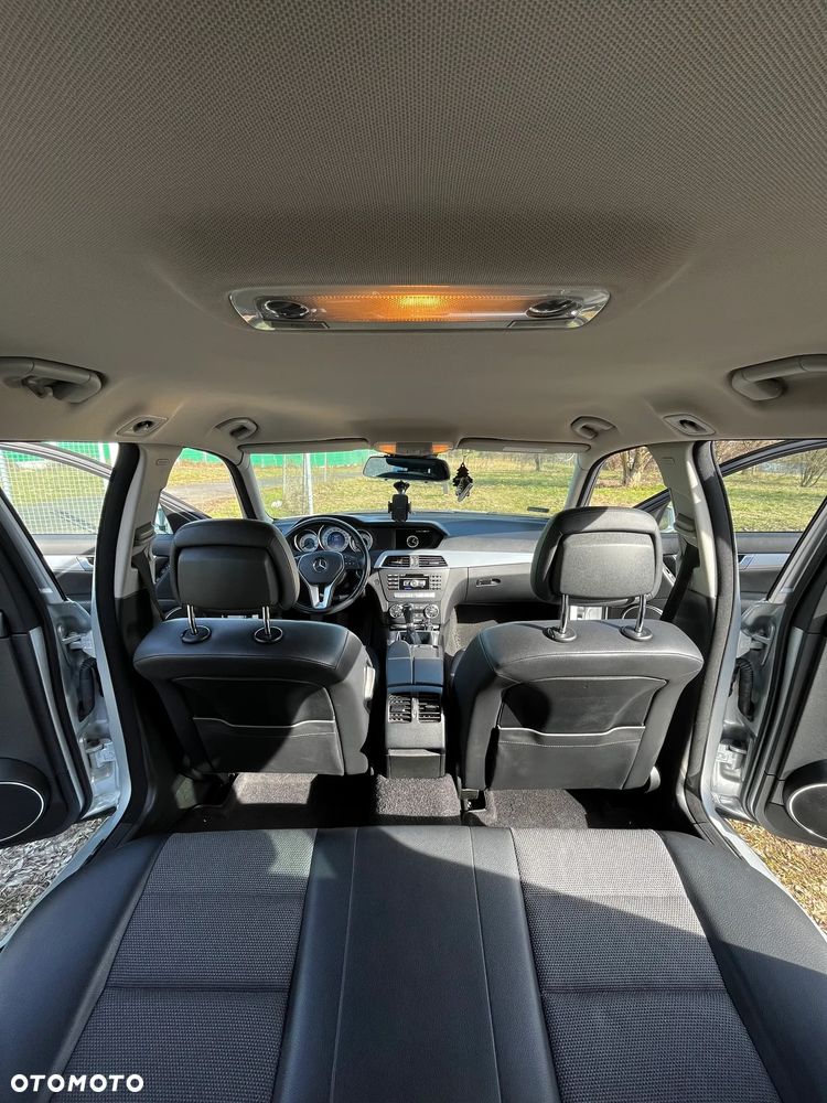 Mercedes-Benz Klasa C 180 CGI BlueEff Avantgarde - 7