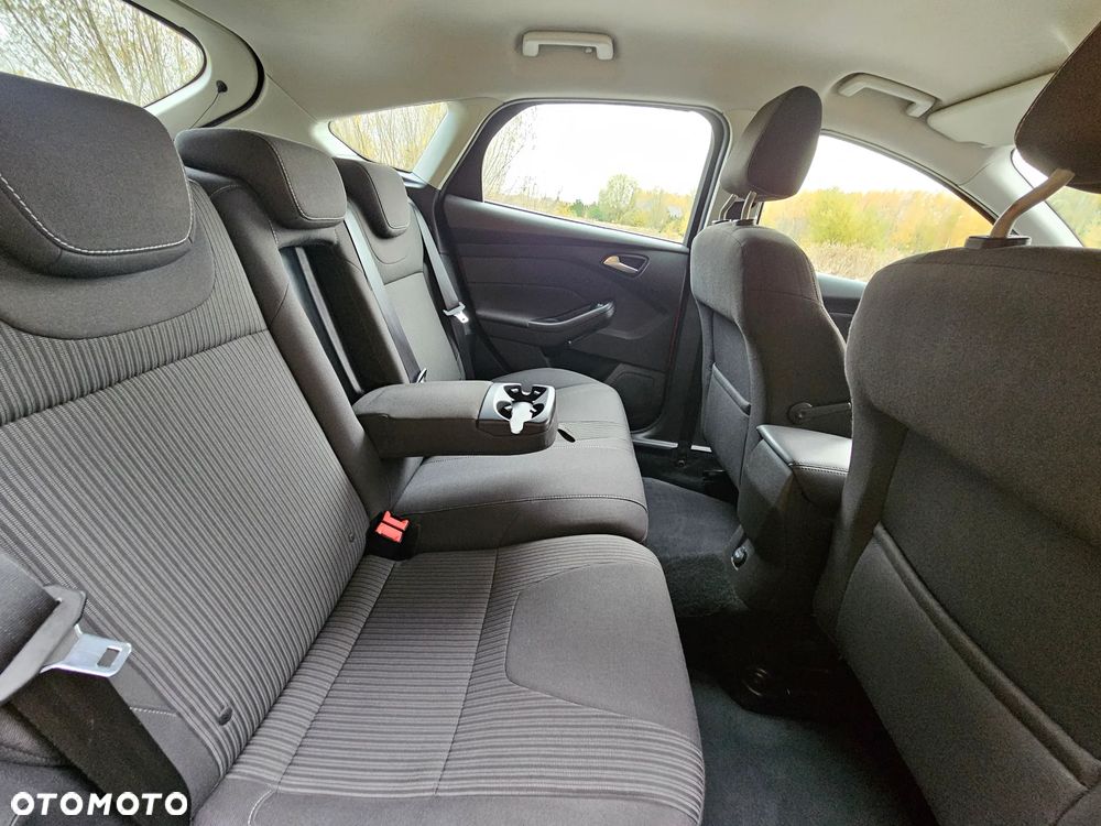 Ford Focus 2.0 TDCi Trend - 34