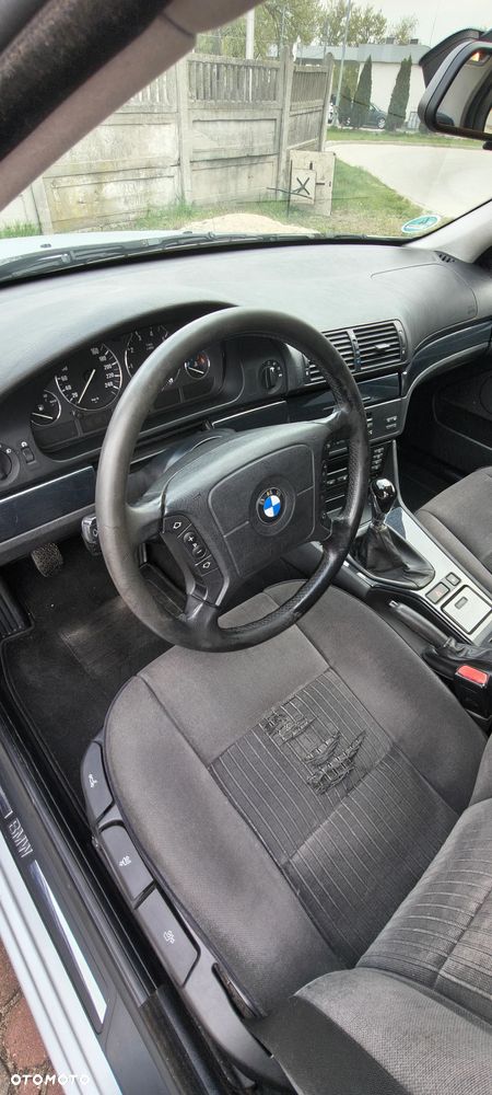 BMW Seria 5 528i - 19