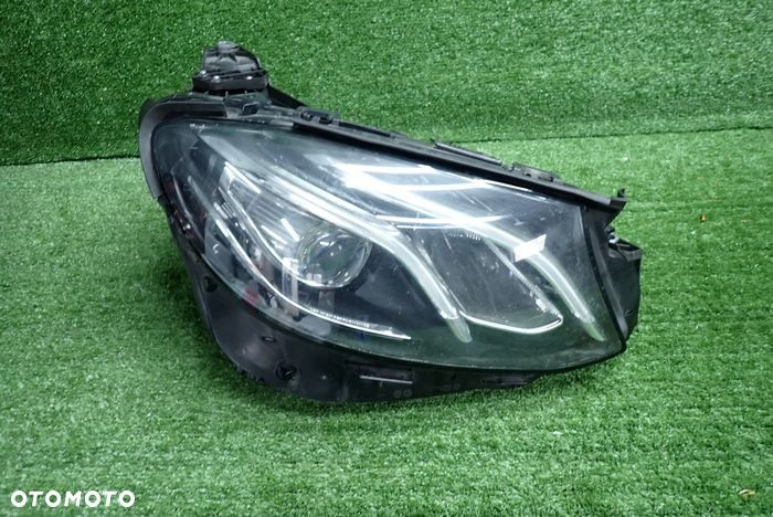 MERCEDES W213 213 E-KLASA LED PERFORMANCE 16-19 reflektor prawy lampa prawa - 1