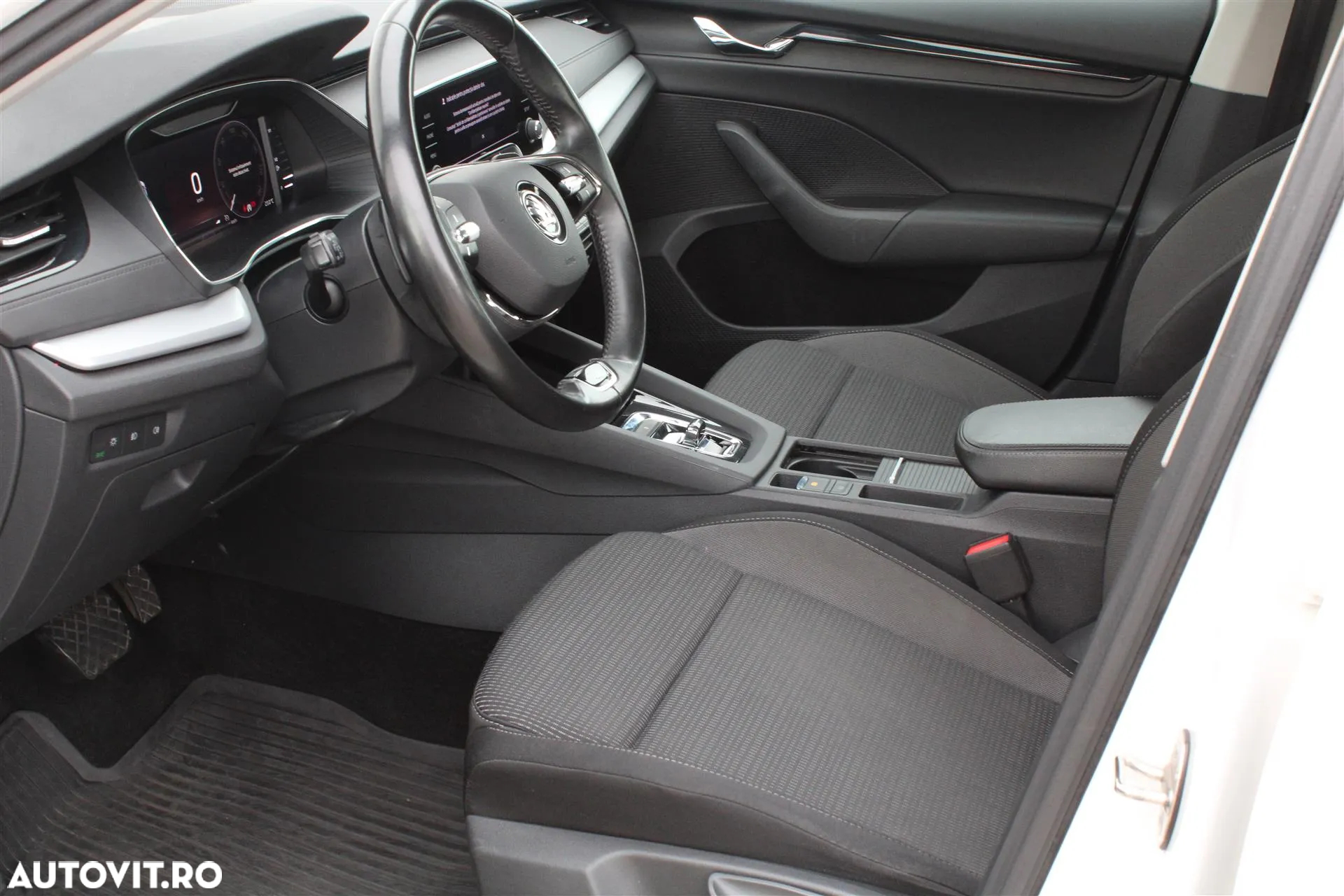 Skoda Octavia 2.0 TDI DSG Ambition - 10