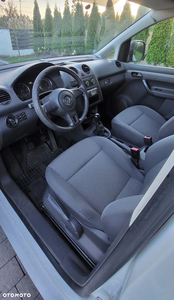 Volkswagen Caddy - 10