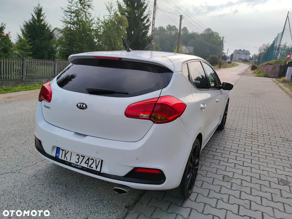 Kia Ceed - 9