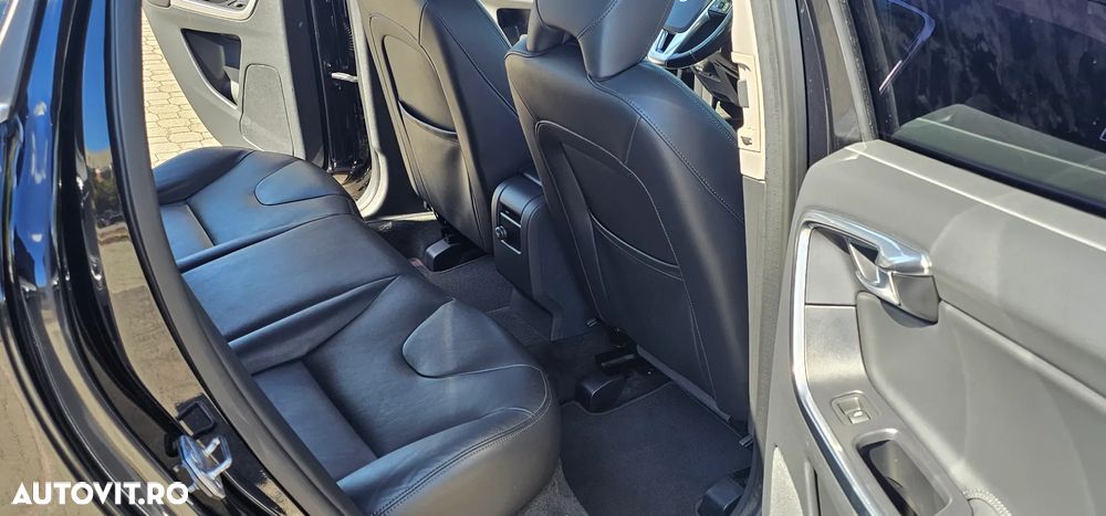 Volvo XC 60 D5AWD Summum - 7