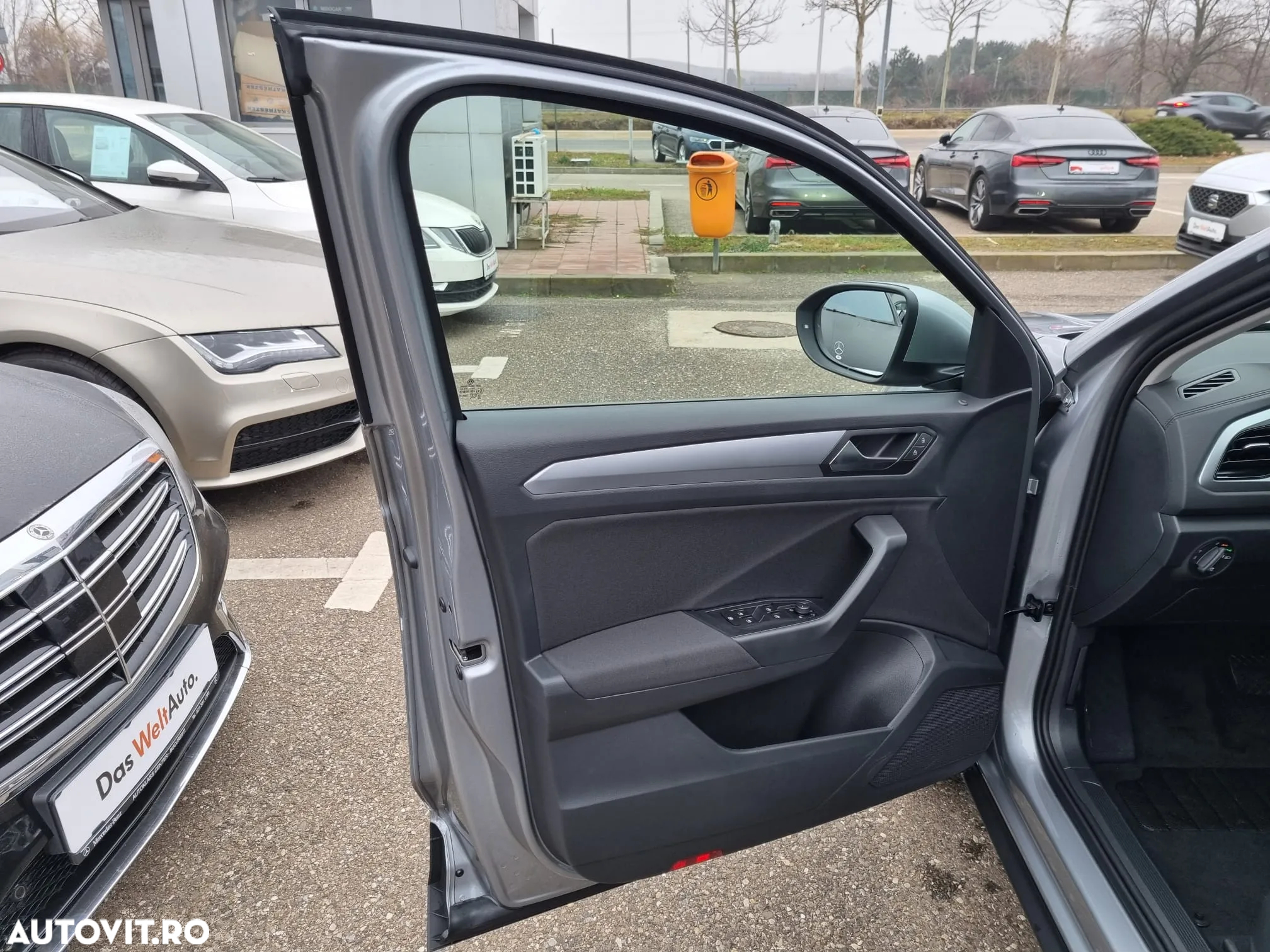 Volkswagen T-ROC 1.5 TSI DSG Advanced - 8