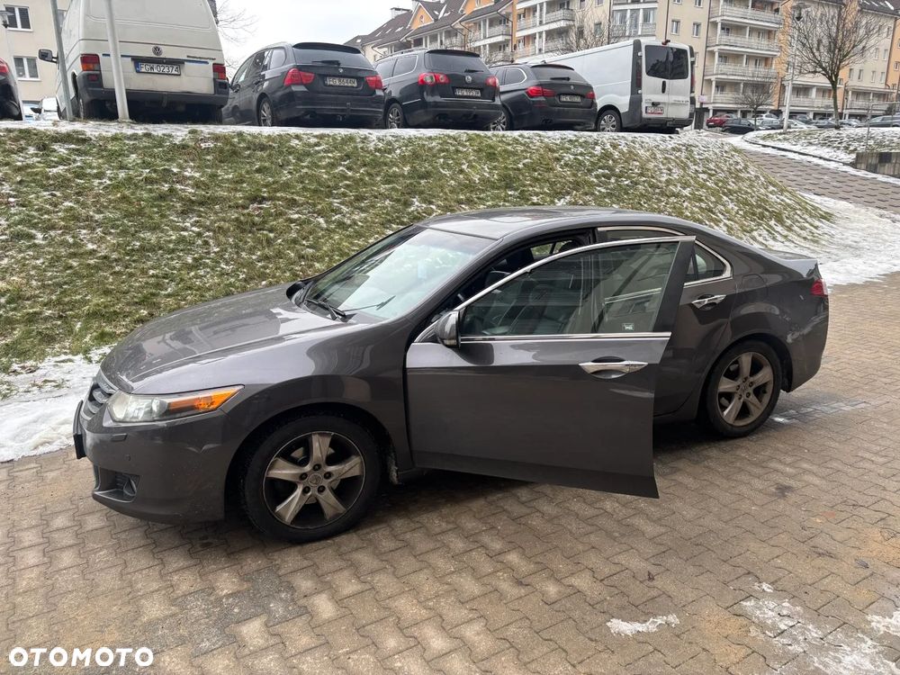 Honda Accord 2.0 Executive Nav - 3