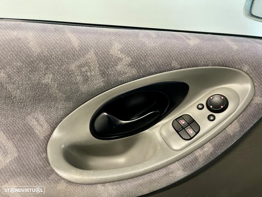 SEAT Alhambra 1.9 TDI Prestige - 11