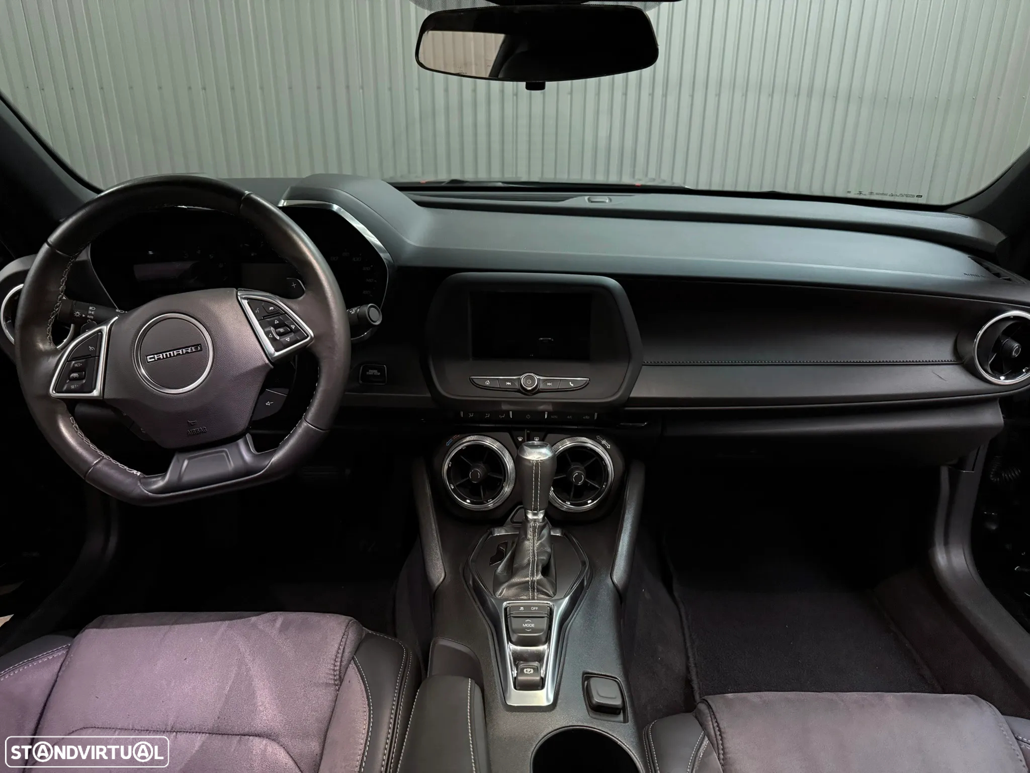 Chevrolet Camaro Coupe 2.0 Aut. - 28