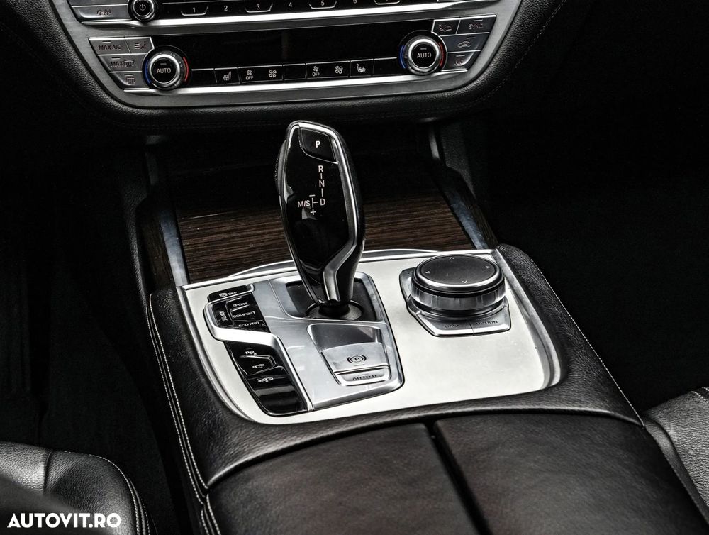 BMW Seria 7 730d Aut. - 19